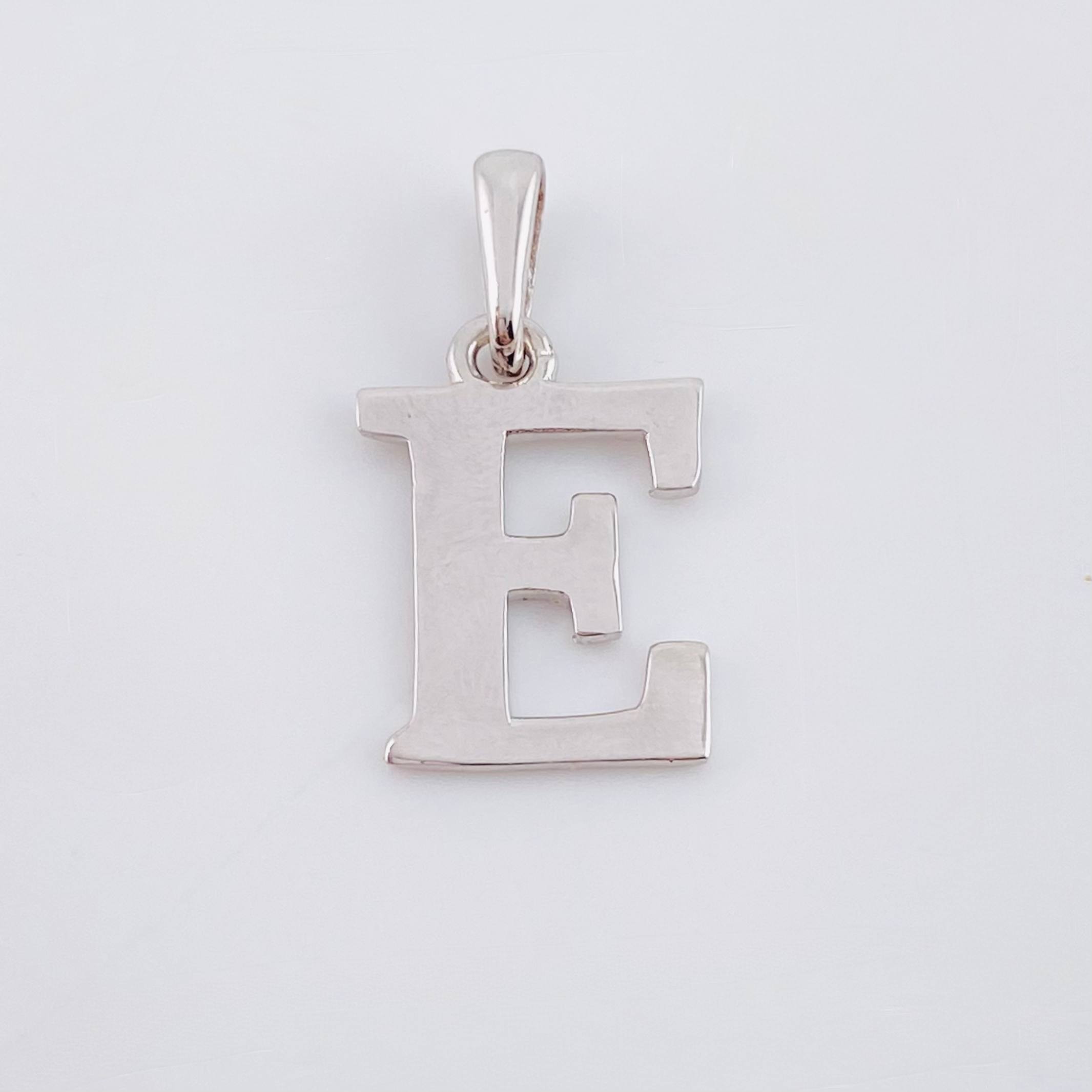 Letter E Pendant 1.8gr / 3/4 in / White Gold Nac.Esp. 18K