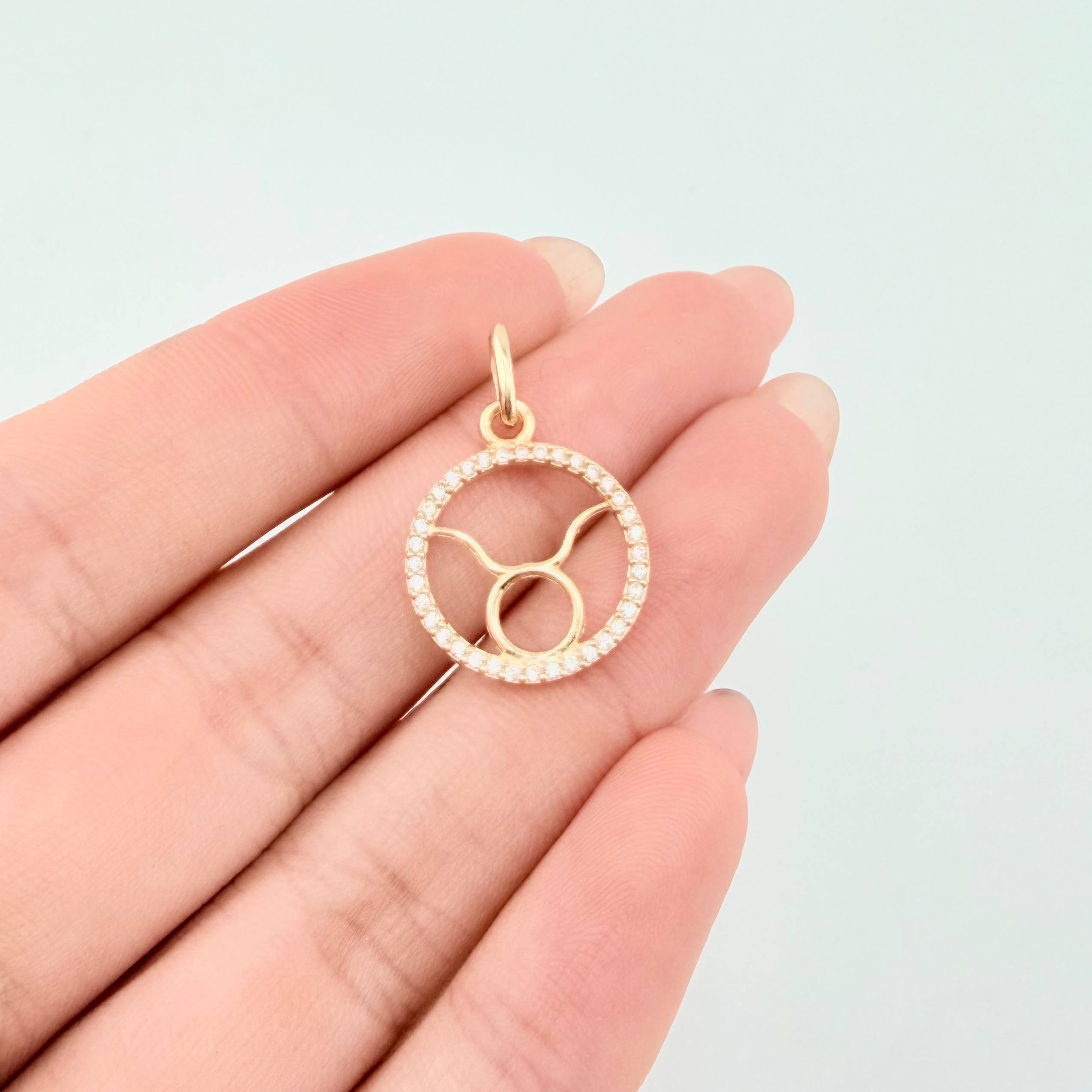 Dije Signo Tauro 1.25gr / 3/4 in / Oro Amarillo 18K ©