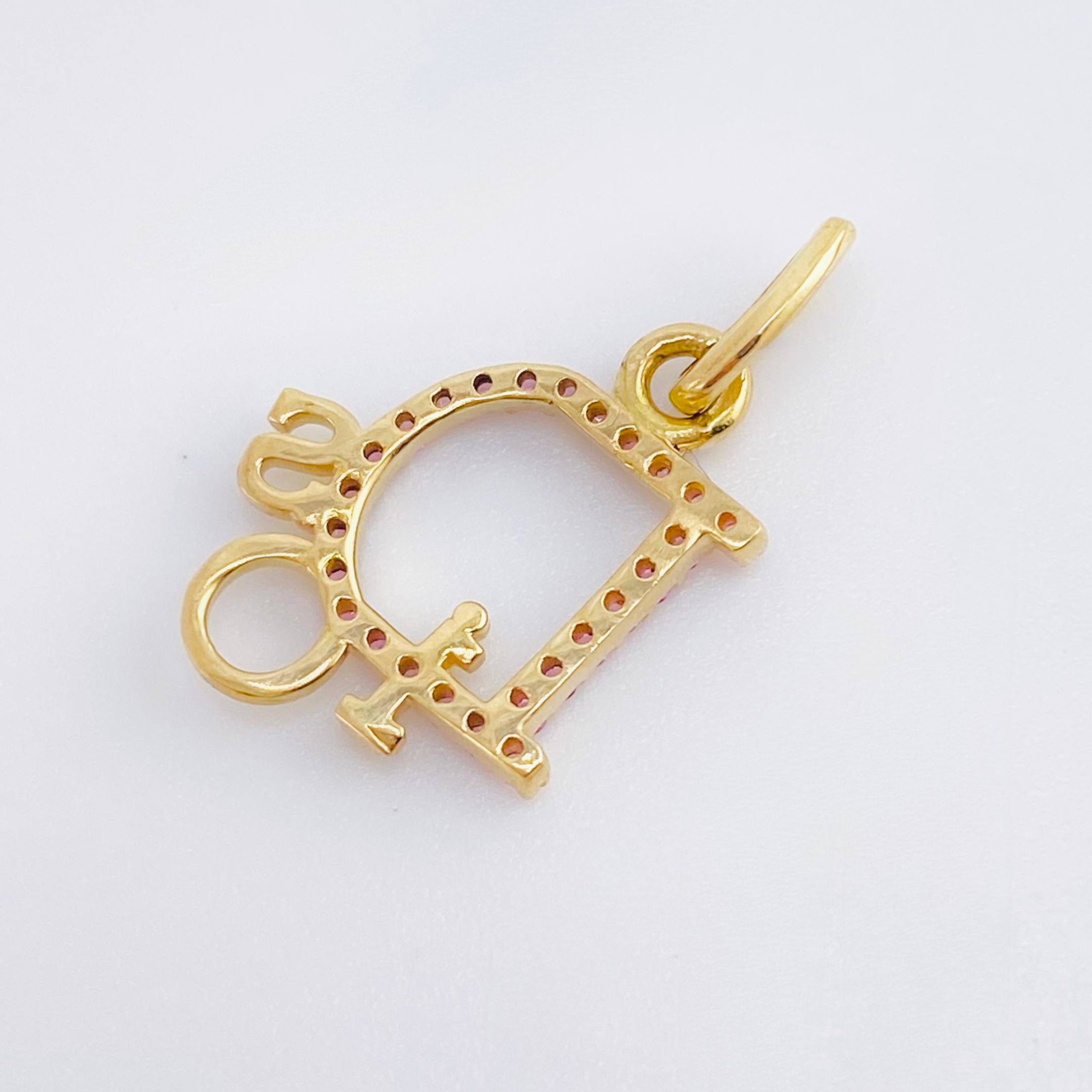 God Pendant 1.15gr / 3/4 in / Yellow Gold 18K
