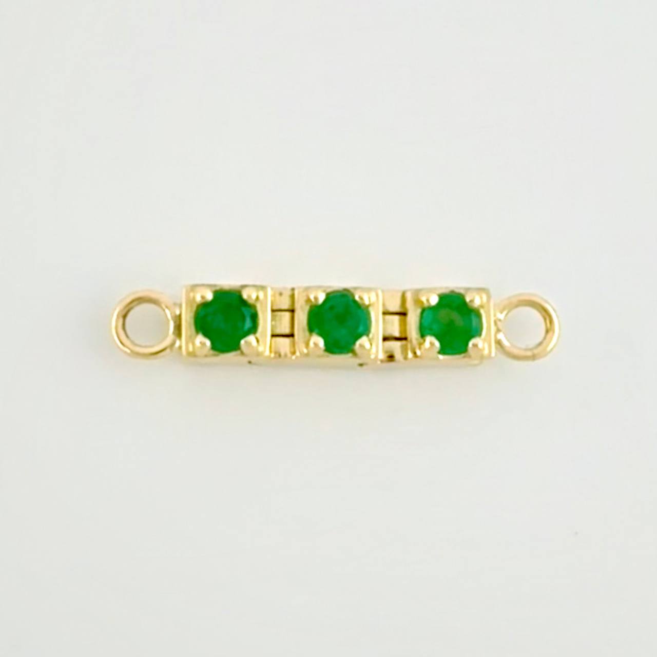 Charm Vertical Trilogy Emeralds 15pts 1.15g / 3/4 in 18K Yellow Gold