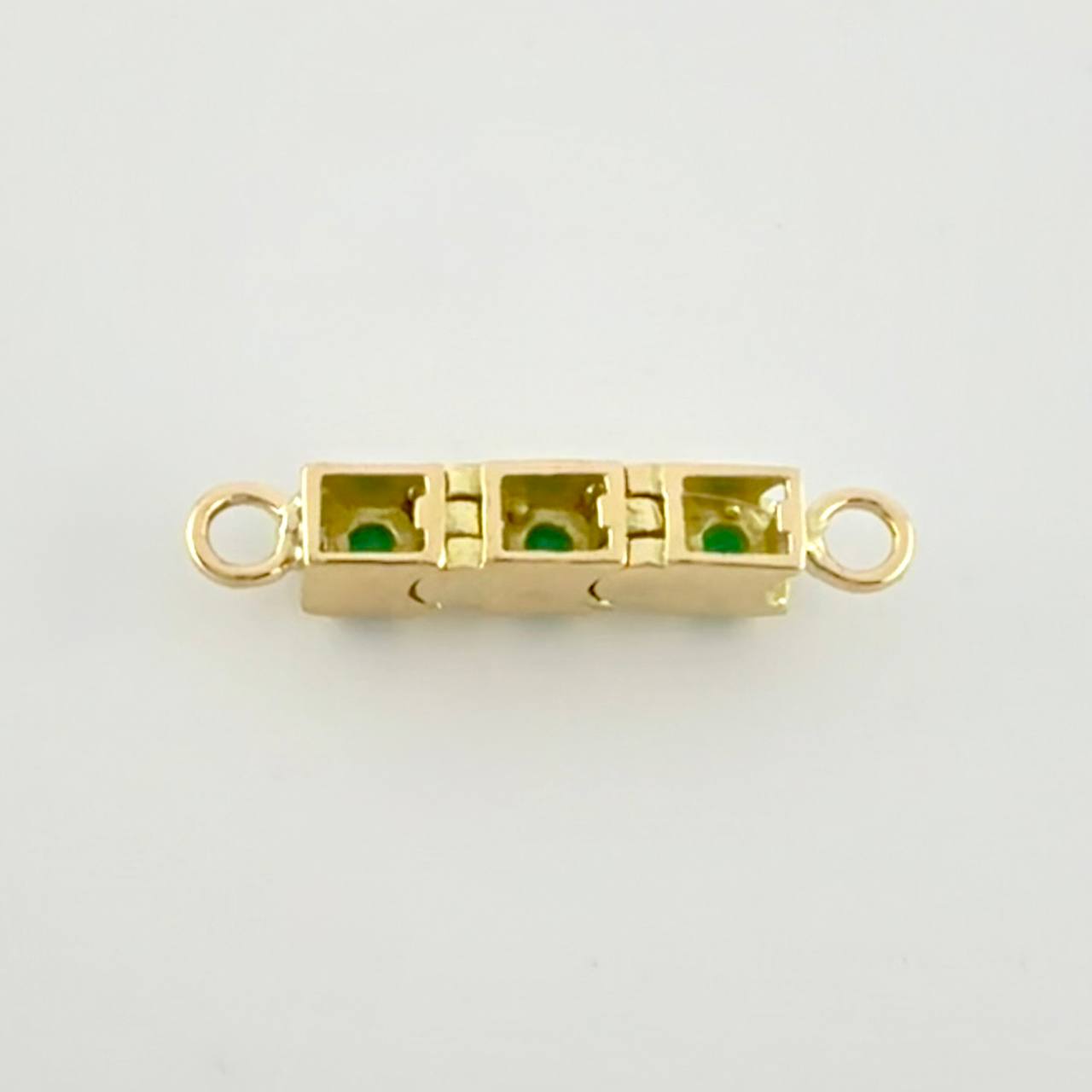 Charm Vertical Trilogy Emeralds 15pts 1.15g / 3/4 in 18K Yellow Gold