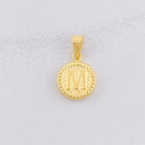 Dije Circulo Letra M 0.6g / 3/4 in Oro Amarillo 18K