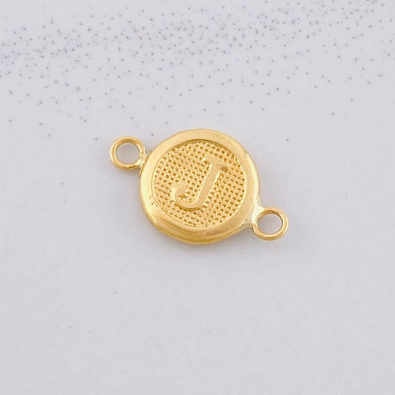 Herraje Circulo Letra J 0.35g / 1/2 in Oro Amarillo 18K