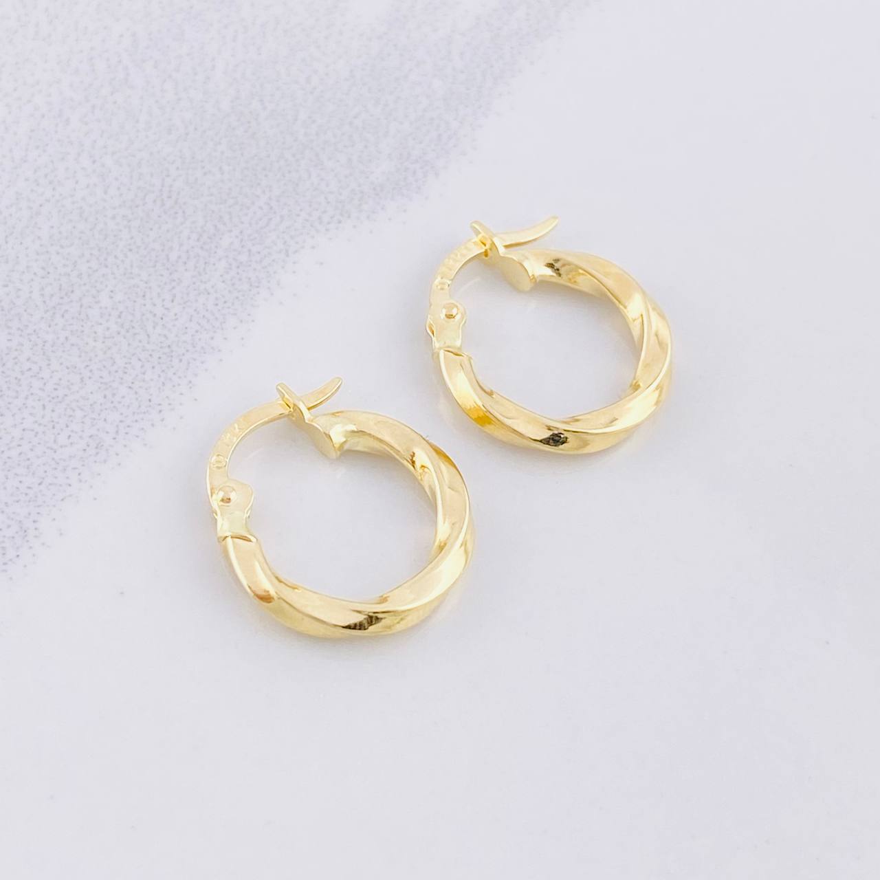Candongas Kari 1.15g / 3/4 in Oro Amarillo 18K