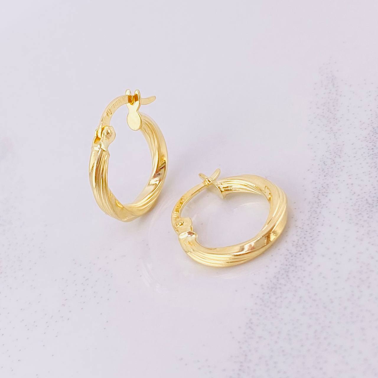 Candongas Mary 1.1g / 1/2 in Oro Amarillo 18K