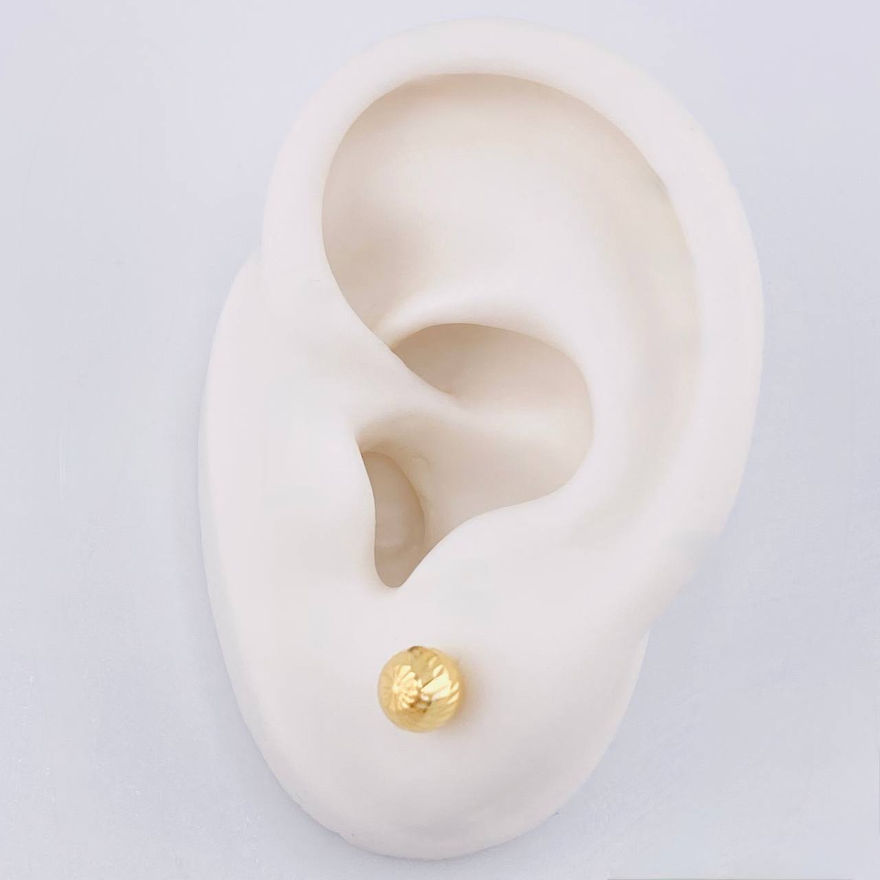 Topos Bola Diamantada 0.75 g / in / 6 mm Oro Amarillo 18K
