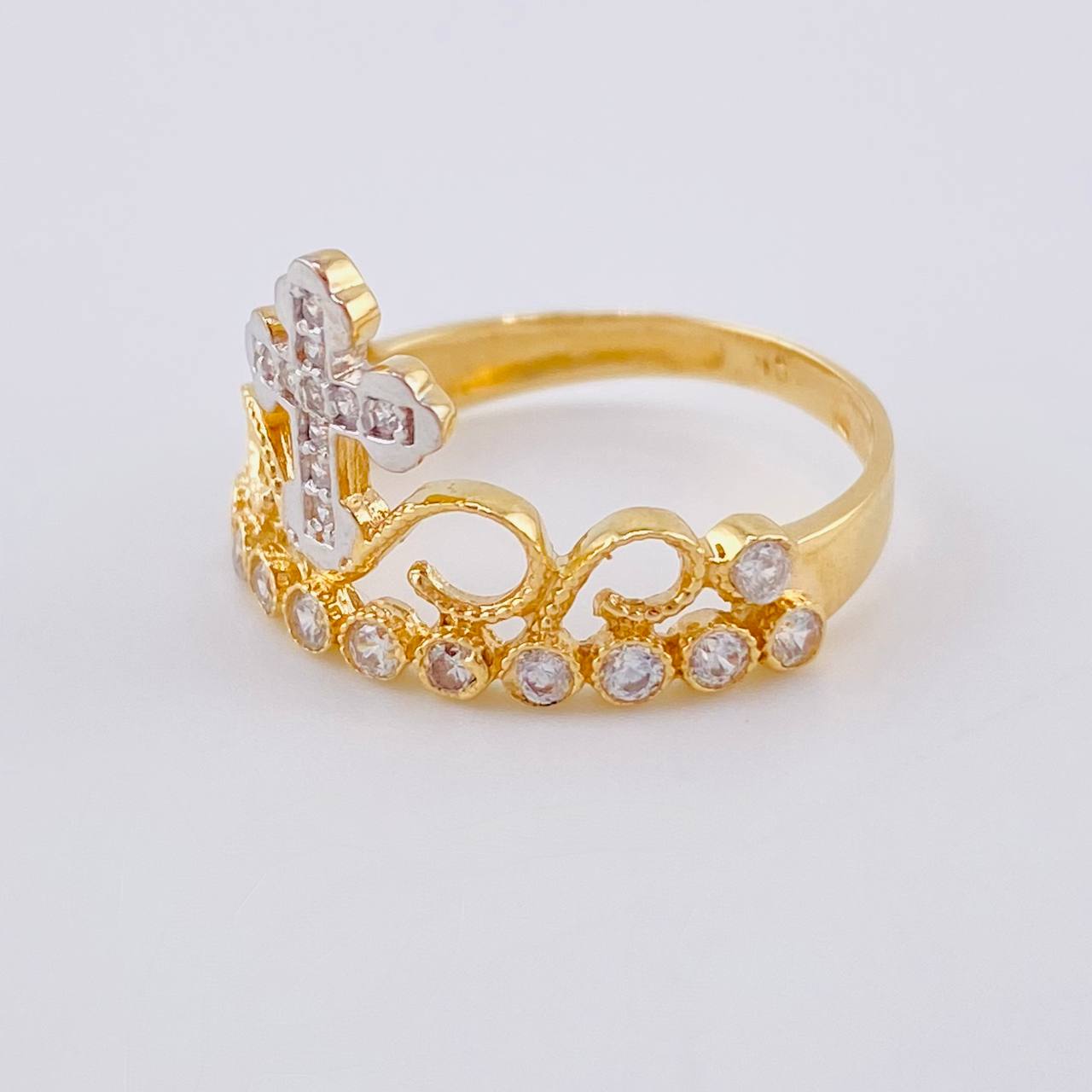 Anillo Corona Cruz 2.3 g / T6 1/4 Oro Amarillo 18K