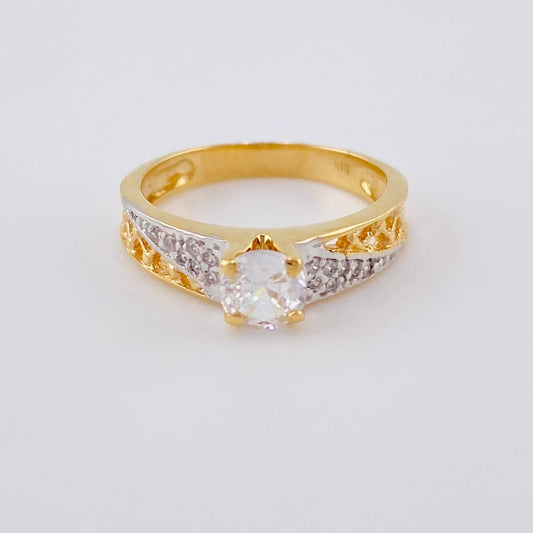 Anillo Solitario Cinta Diagonal Brillante 2.75 g / T4 3/4 Dos Oros Amarillo Blanco 18K