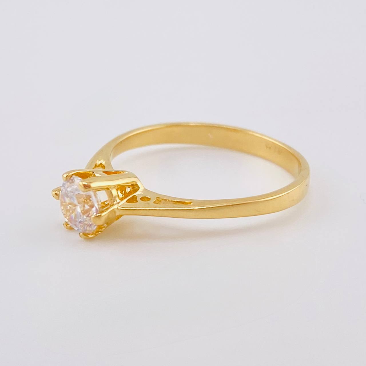 Anillo Solitario Sexta 2.3 g / T6 3/4 Oro Amarillo 18K