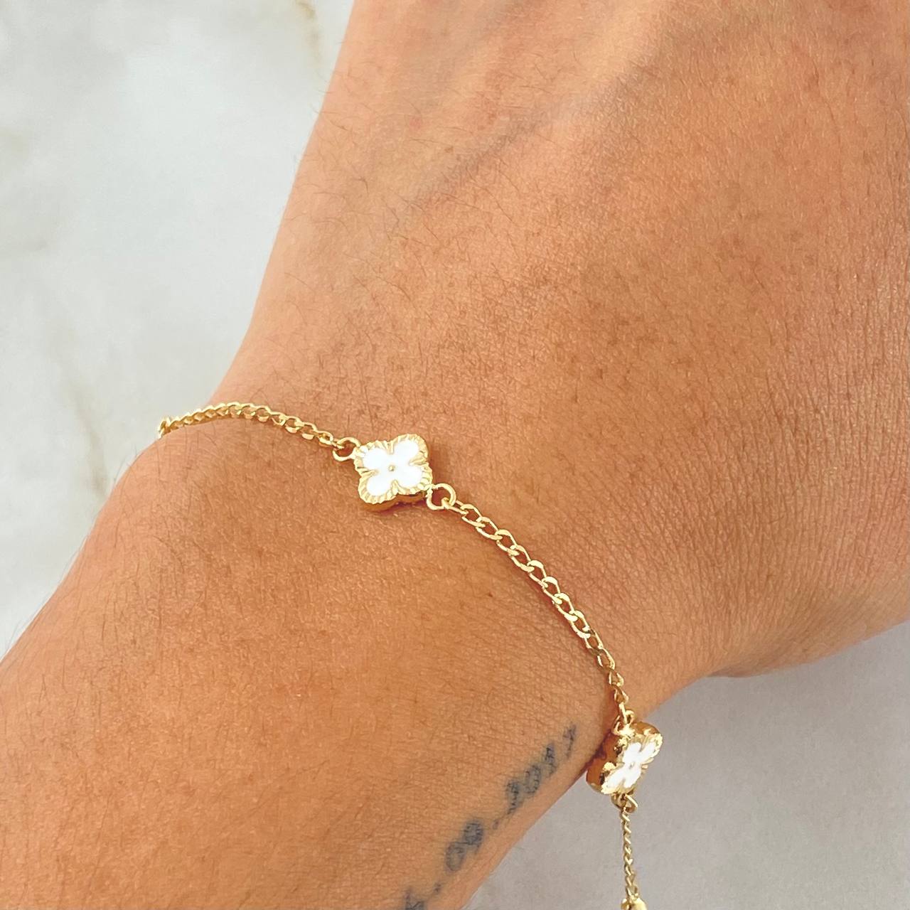 Wheat Bracelet Clover 2.55gr / 6.7in / 18K Gold