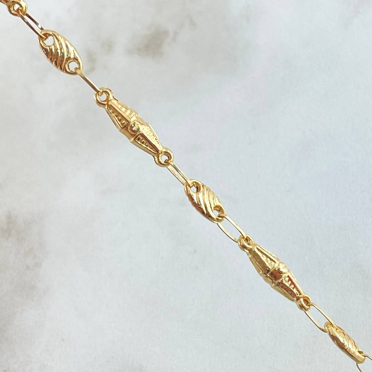 Rustic Dubai Striped Bracelet 3.15gr / 7.5in / 18K Gold
