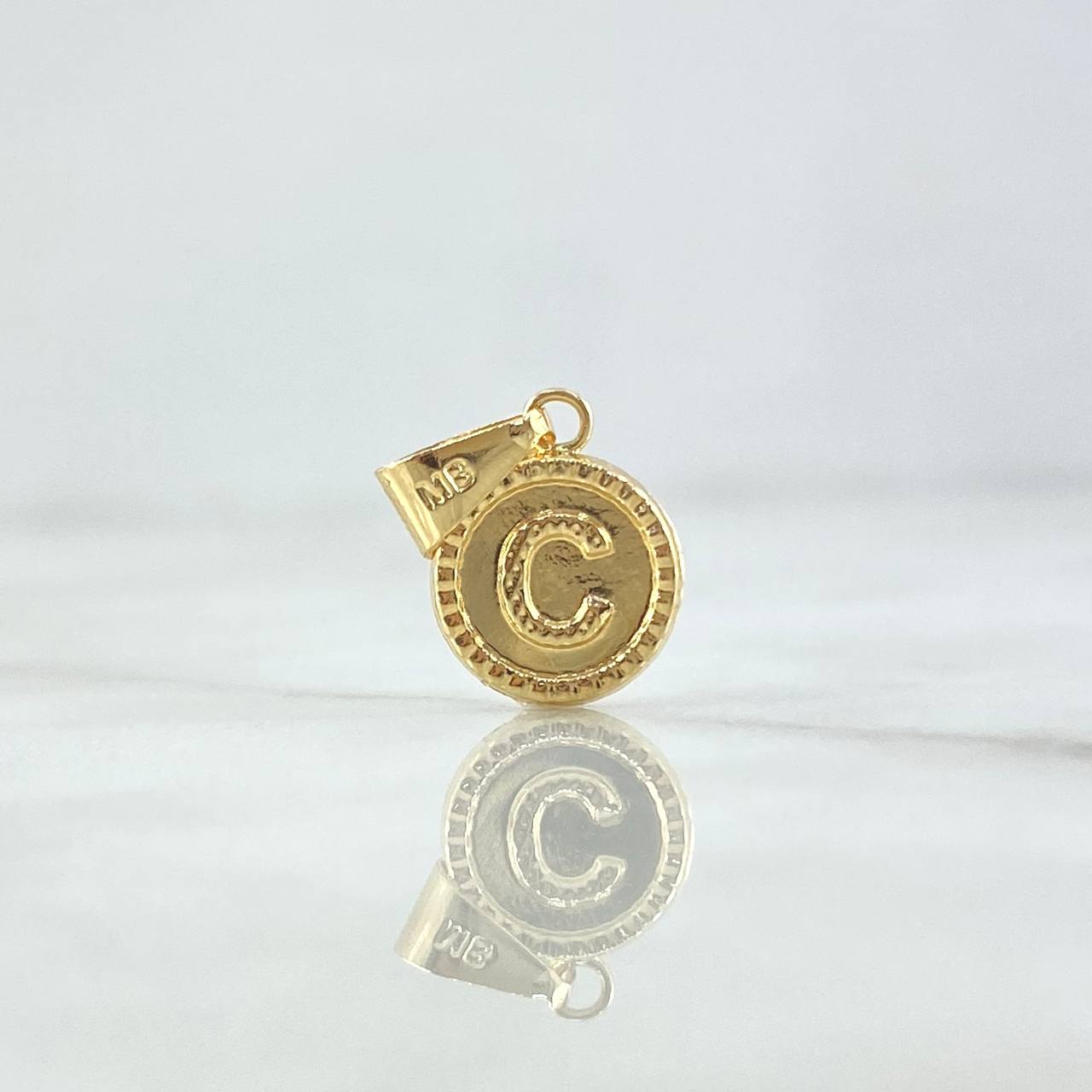 Pendant Letter C Polished 0.6gr / 1.9cm / Yellow Gold 18K Bordered Circle