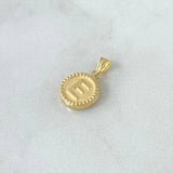 Dije Letra E Mate 0.65gr / 1.5cm / Circulo Cargador Bordeado Oro Amarillo 18K ©