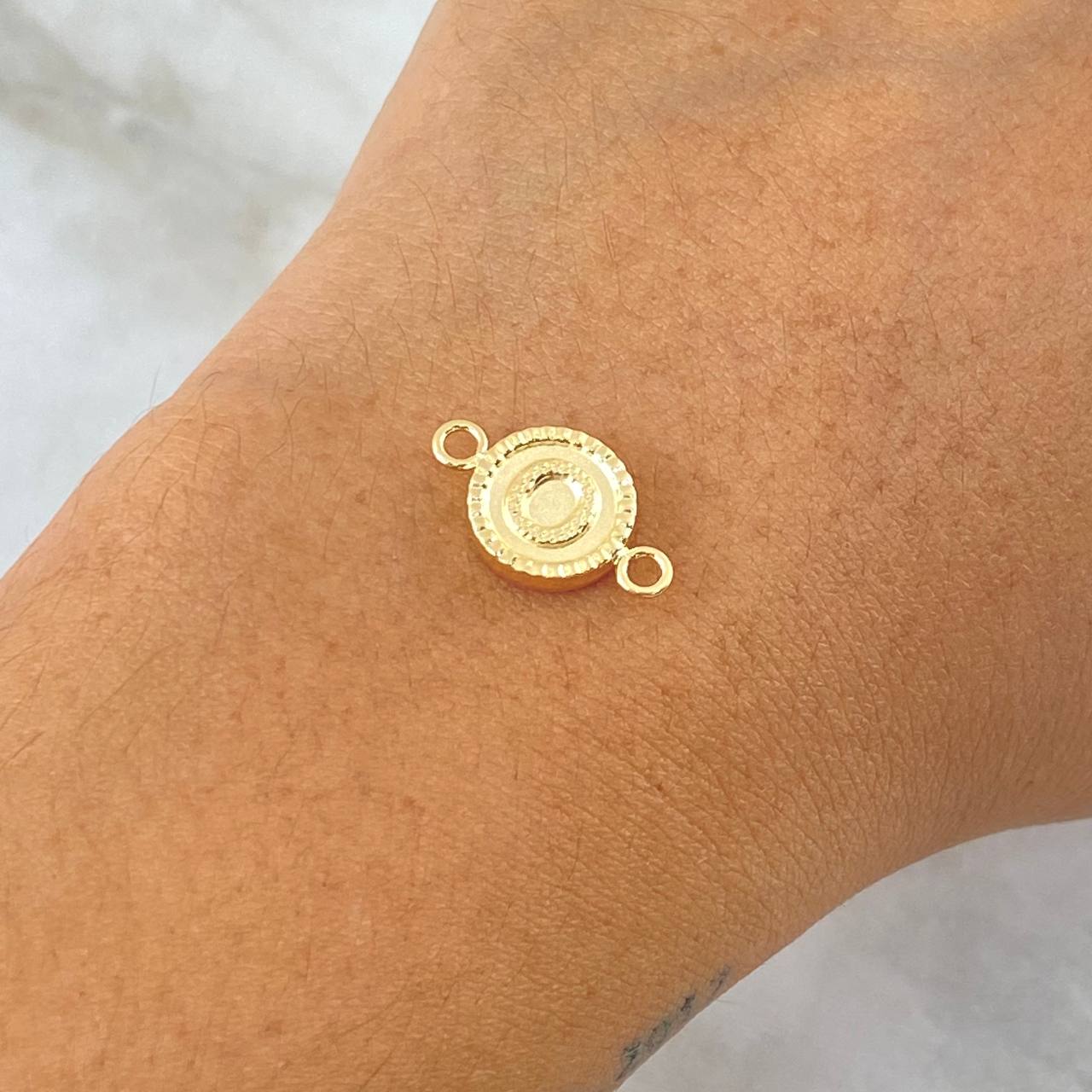 Herraje Letra O 0.45gr / 1.5cm / Circulo Bordeado Oro Amarillo 18K