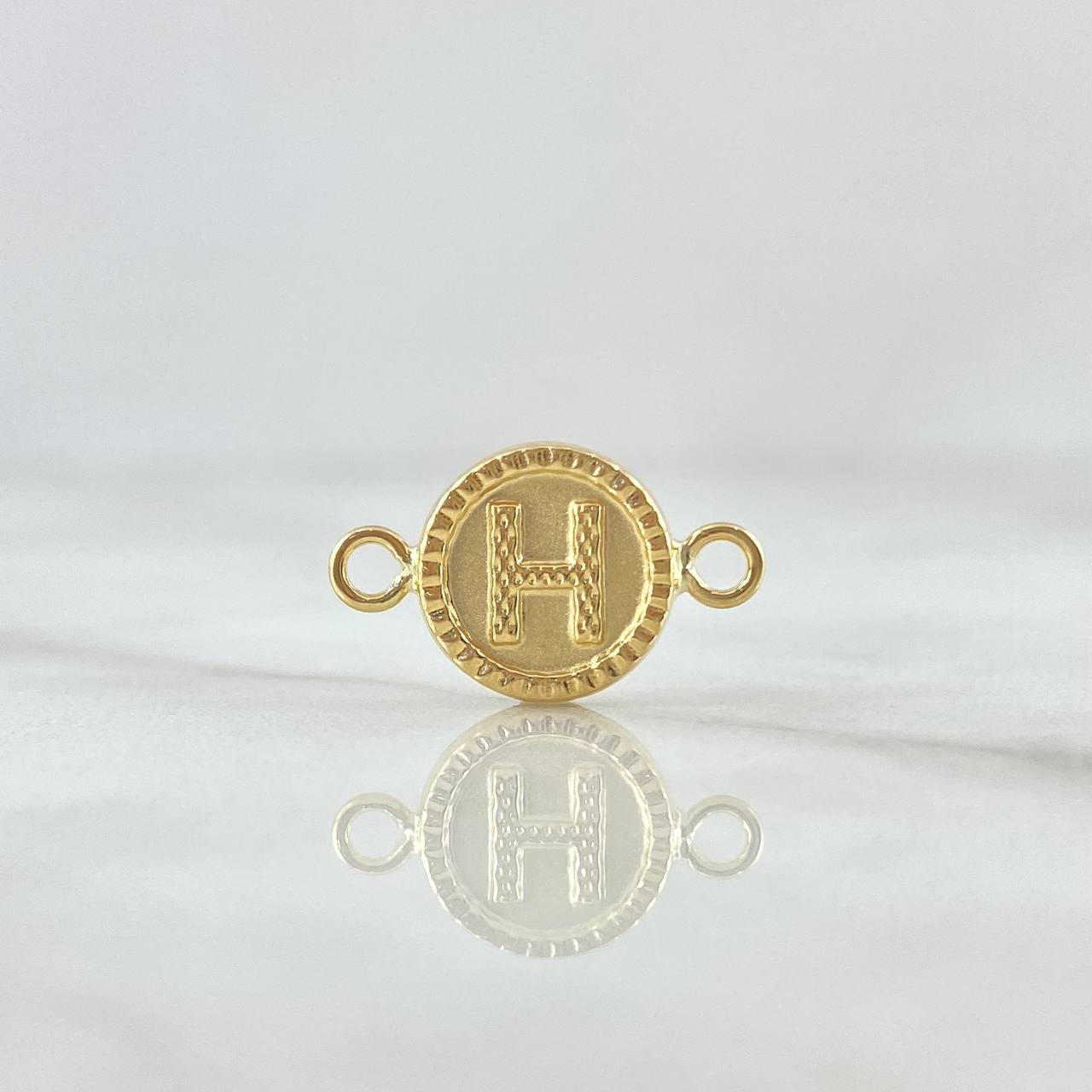 Charm Letter H Matte 0.6gr / 1.7cm / Circular Embossed Edge 18K Yellow Gold