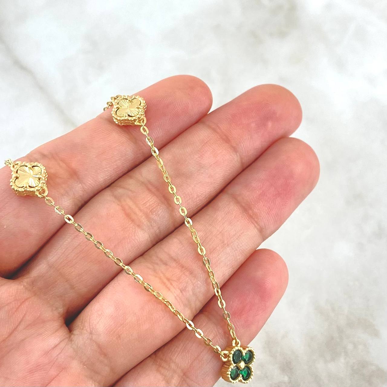 Cadena Aro Seguido Flor Trebol VCyA 6.05gr / 50cm / 1.5mm Diamantado Circones Verdes Oro Amarillo  18K *