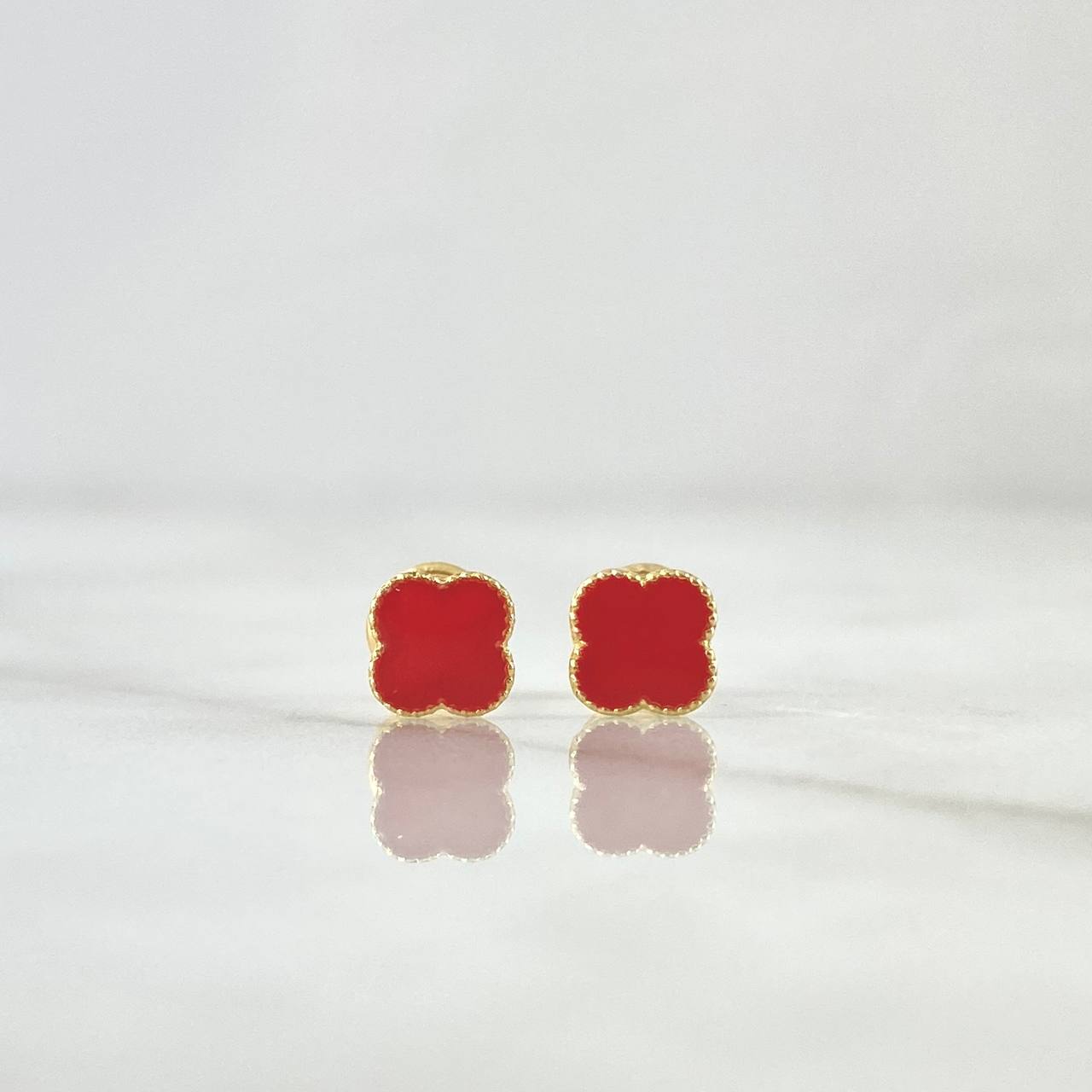 Stud Earrings Clover 0.85gr / 6mm Dotted Edge Red Resin 18K Yellow Gold ©