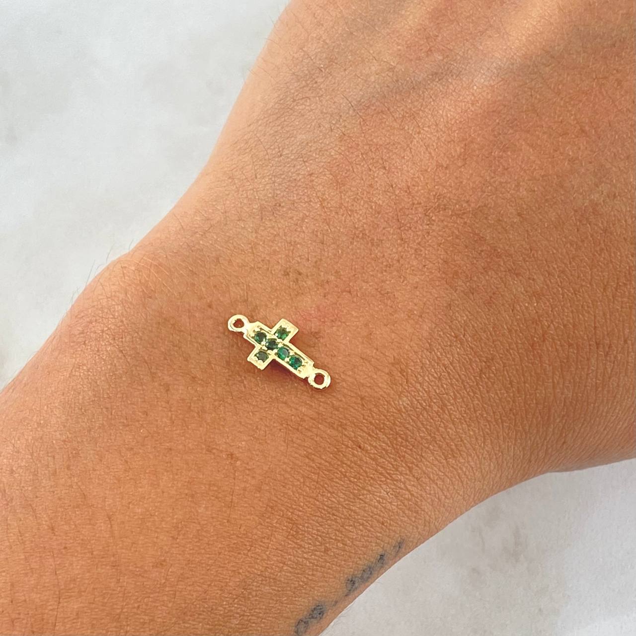 Charm Cross 0.45gr / 1cm / Green Zircons 18K Yellow Gold