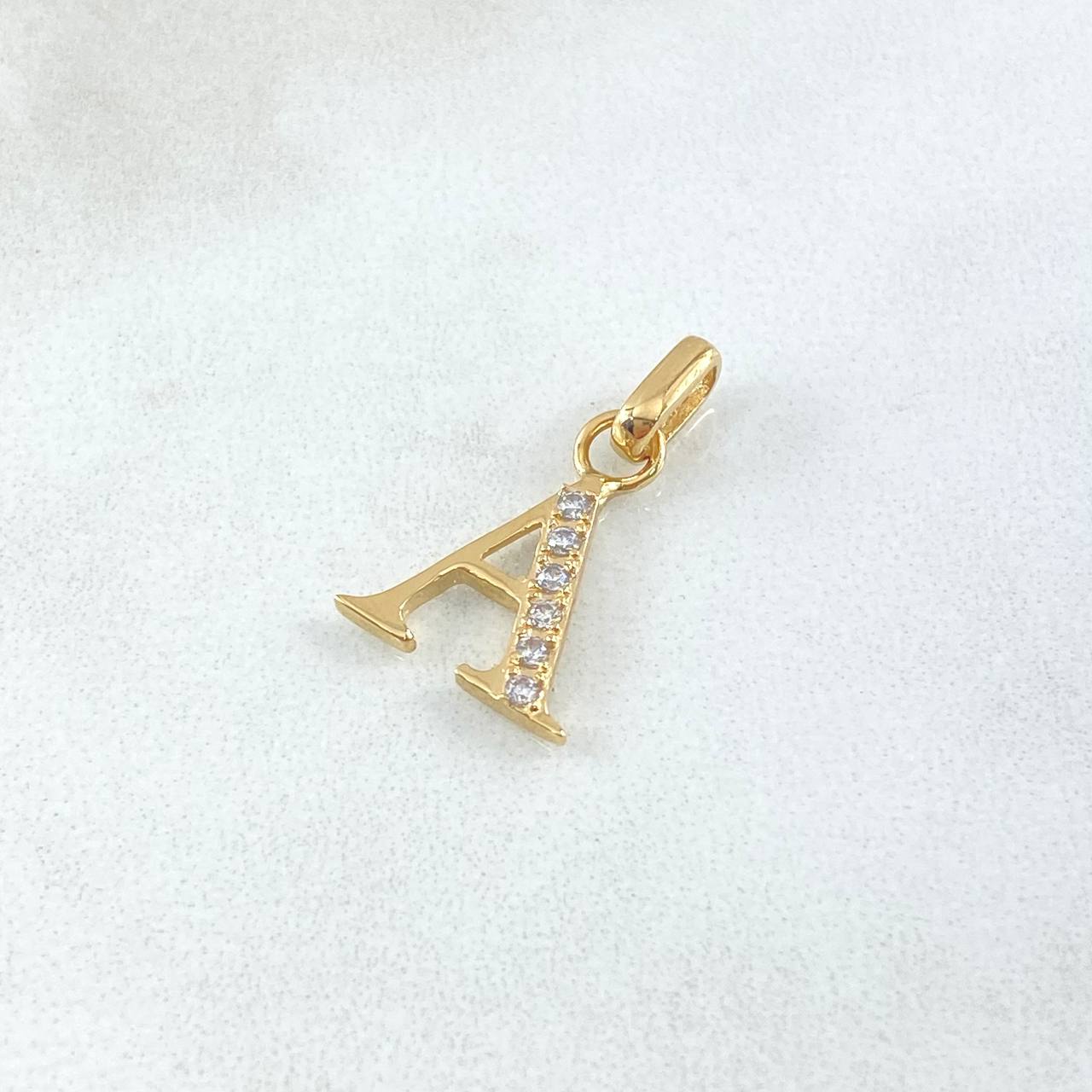 Dije Letra A 1.05gr / 2cm / Circones Blancos Oro Amarillo 18K ©