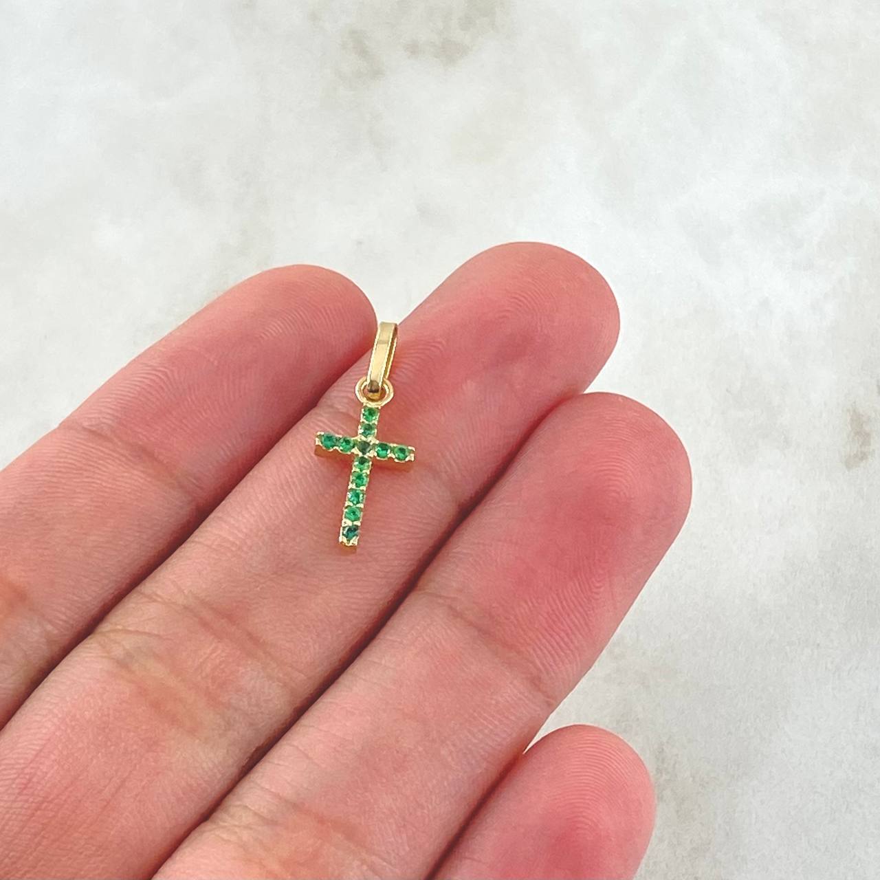 Dije Cruz Doble Faz 0.7gr / 2cm / Circones Blancos Verdes Oro Amarillo 18K