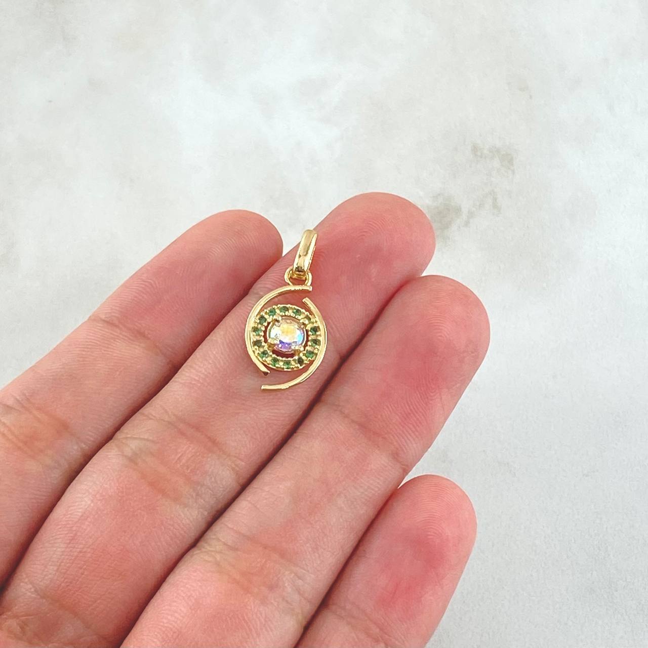 Pendant Rustic Halo 1.55gr / 3cm / Green Zircons - Yellow Gold 18K Iridescent ©