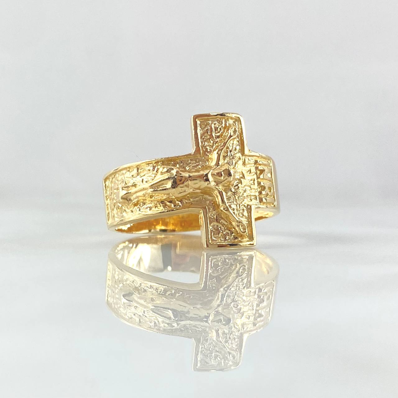 Anillo Cruz Cristo 6.25gr / T11 1/4 / Texturizado Oro Amarillo 18K