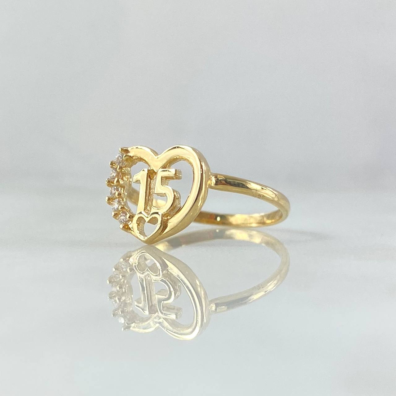 Ring 15s Heart 2.3gr / Size 7 1/2 / White Zircons 18K Yellow Gold