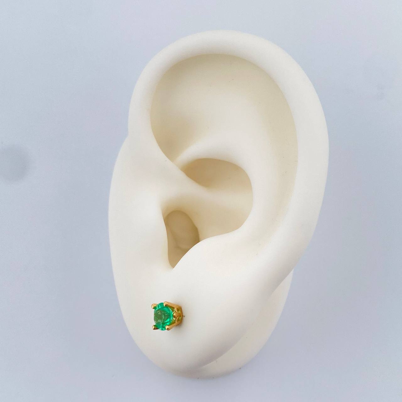 Topos Cuatro Garras 1.05gr / Oro Amarillo 18K $