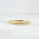 Spiral Ring 1.25gr / Size 7 1/4 / 18K Gold ©