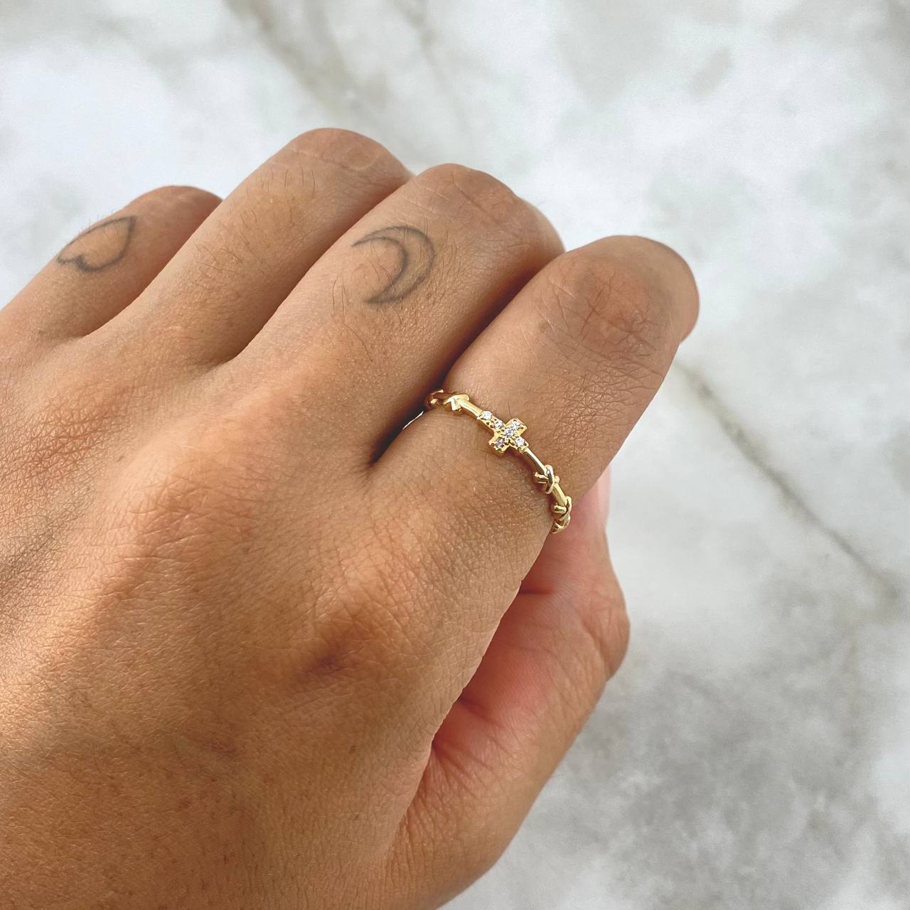 Crossed Cross Ring 1.75gr / Size 7 1/4 / White Zircons 18K Yellow Gold *