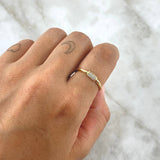 Half Barrel Ring 1.75gr / T6 3/4 / White Zircons 18K Yellow Gold *