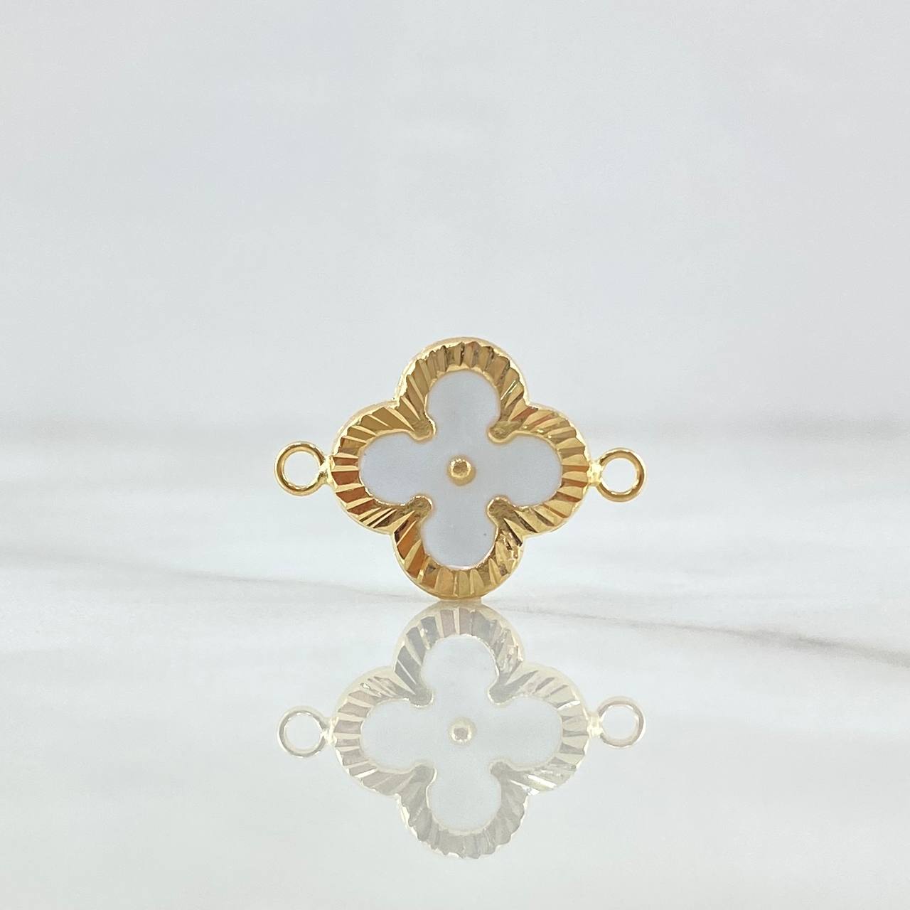 Charm Clover VCyA 0.95gr / 2cm / Diamond Cut White Resin 18K Yellow Gold *