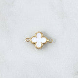 Herraje Trebol VCyA 0.55gr / 1.5cm / Borde Punteado Resina Blanca Oro Amarillo 18K ©