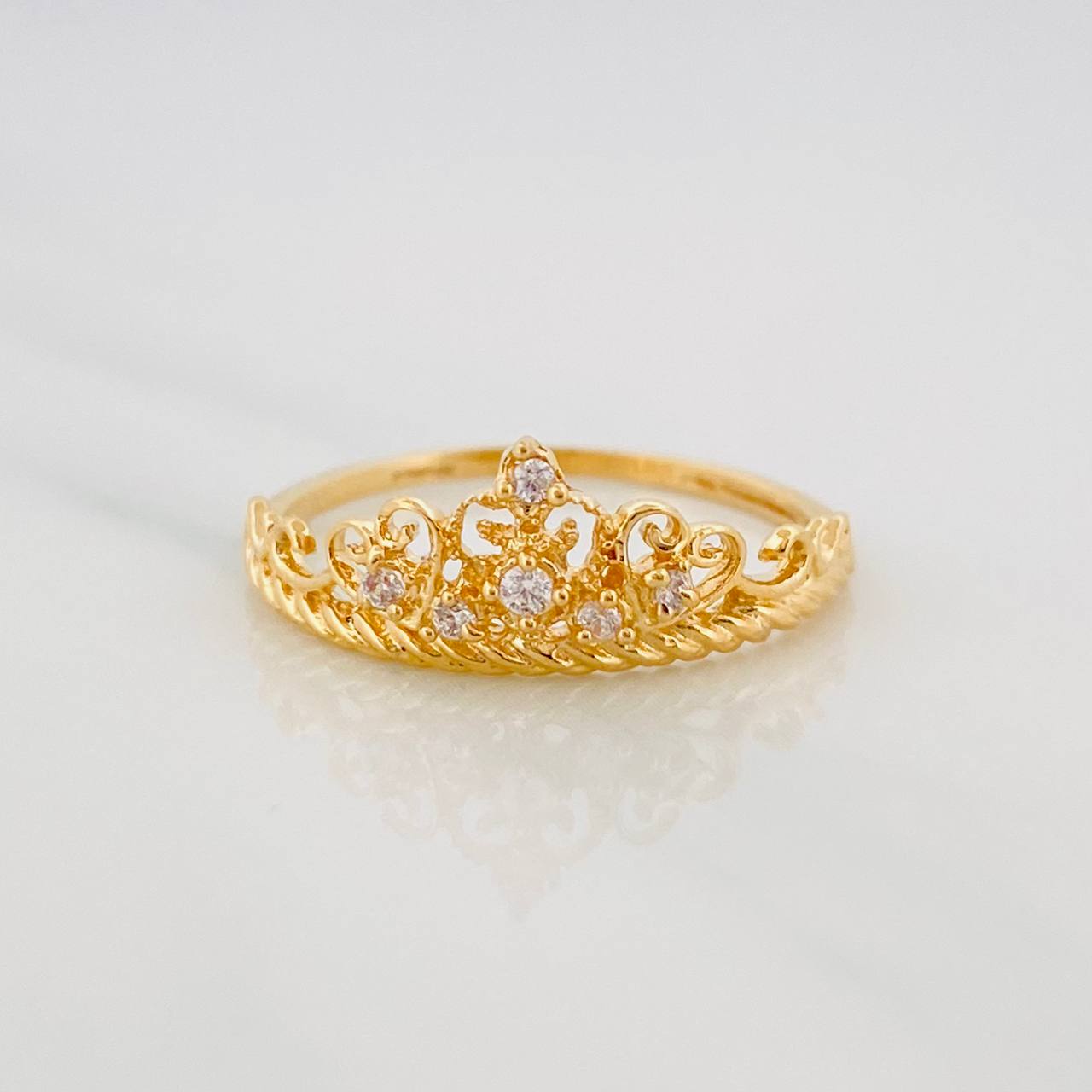 Anillo Tiara 1.65g / T7 Oro Amarillo 18K