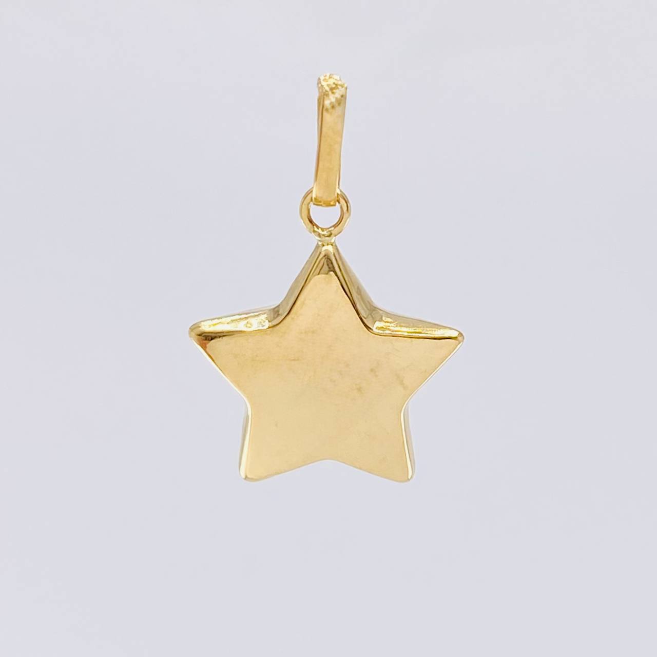 Dije Estrella 0.85g / 3/4 in Oro Amarillo 18K