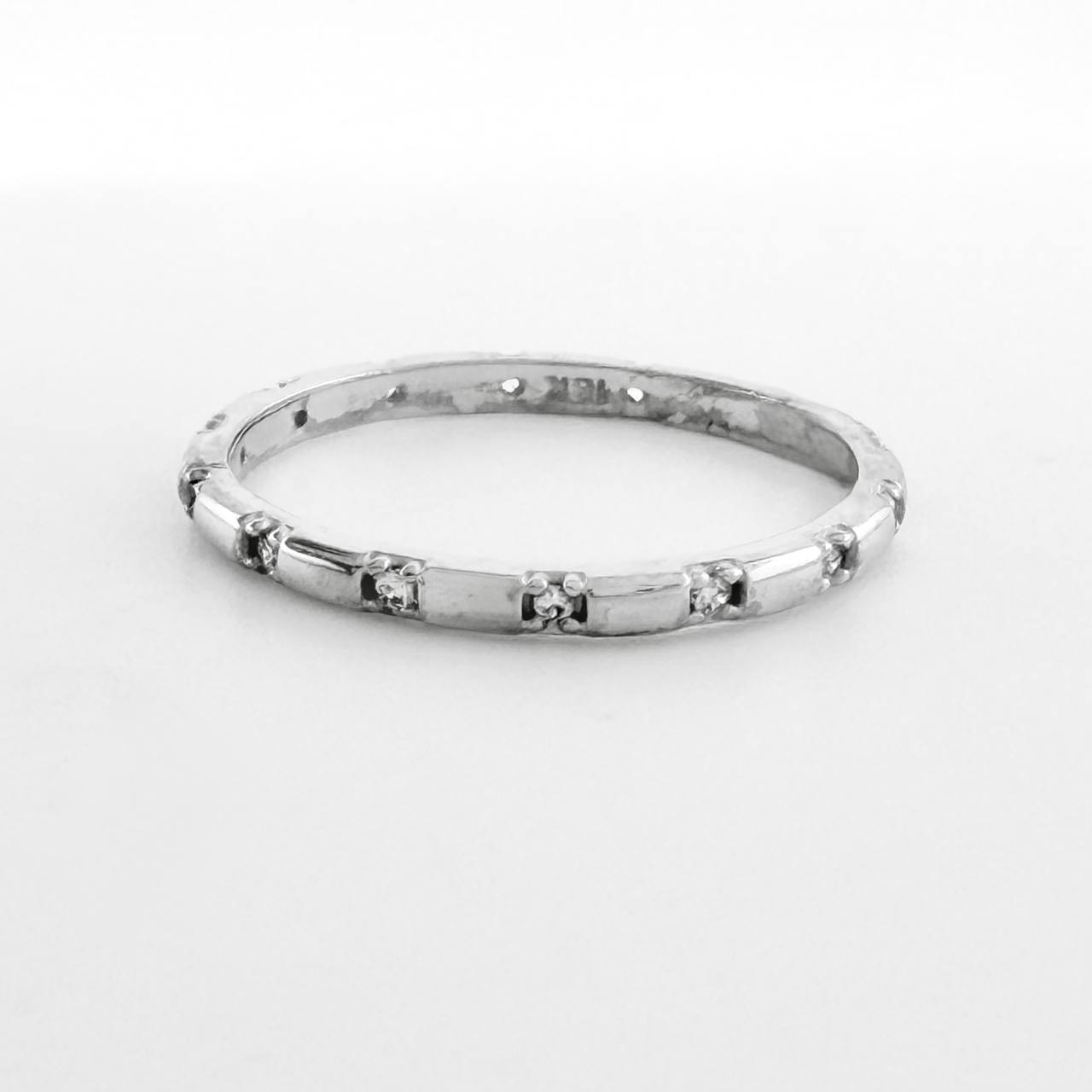 Churumbela Ring Cubic Zirconia 1.55g / T6 White Gold 18K