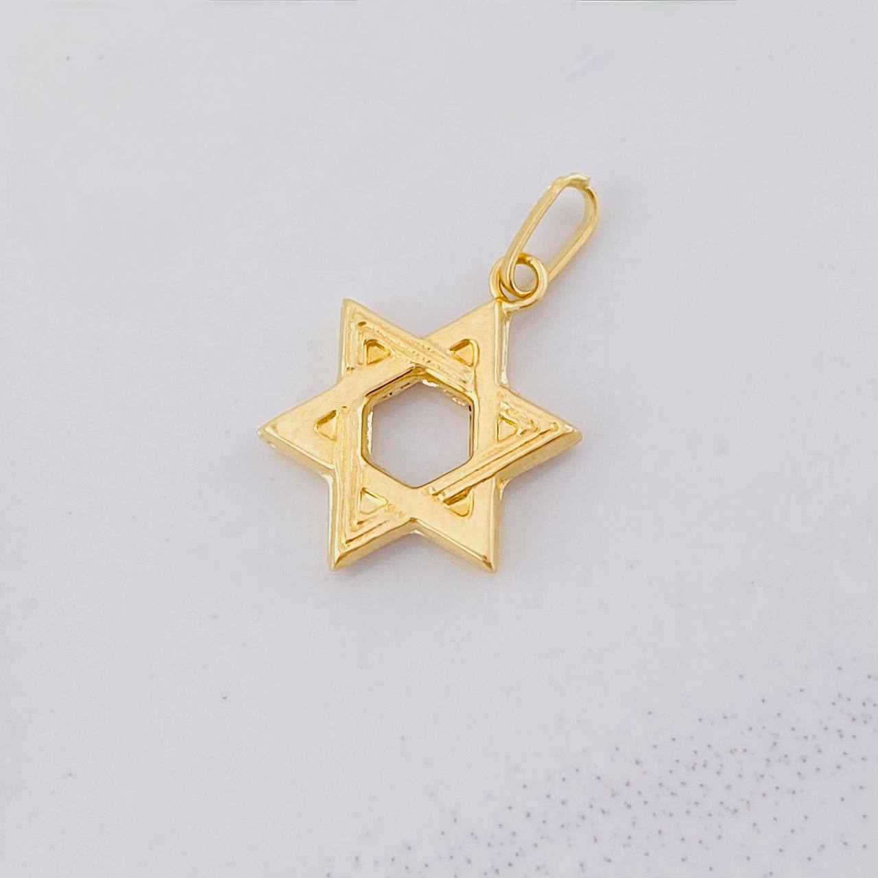 Dije Estrella de David 0.35g / 3/4 in Oro Amarillo 18K