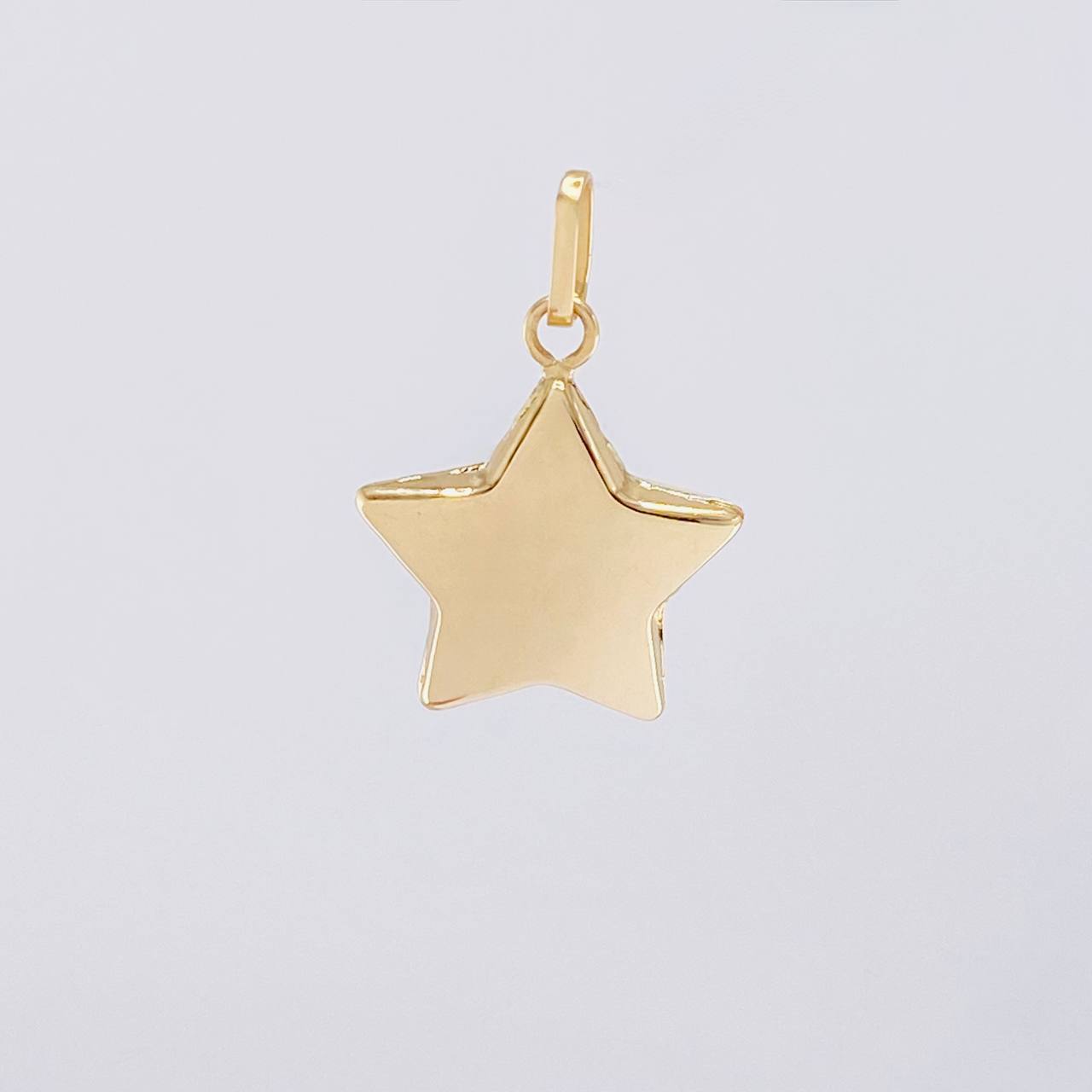 Dije Estrella Lisa 0.8g / 3/4 in Oro Amarillo 18K