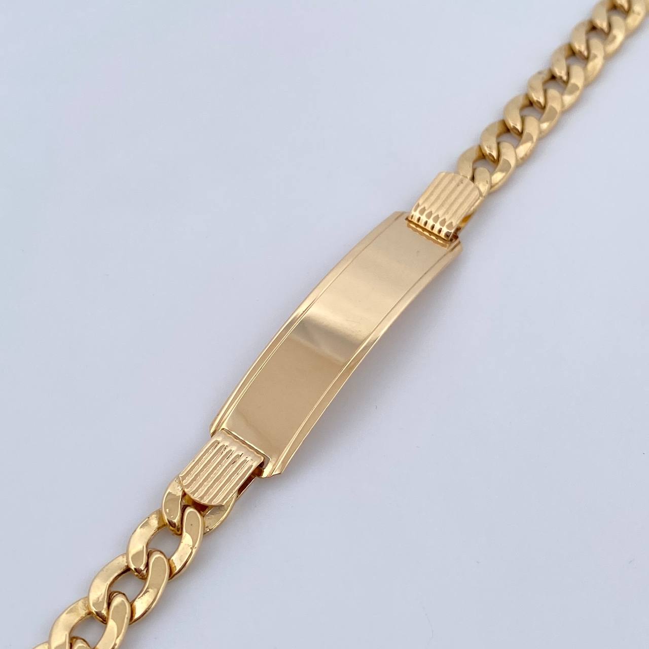 Pulso Cubano 14.35gr / 20.7cm / 6.8mm Placa Rectangular Curva Oro Amarillo +0 18K &