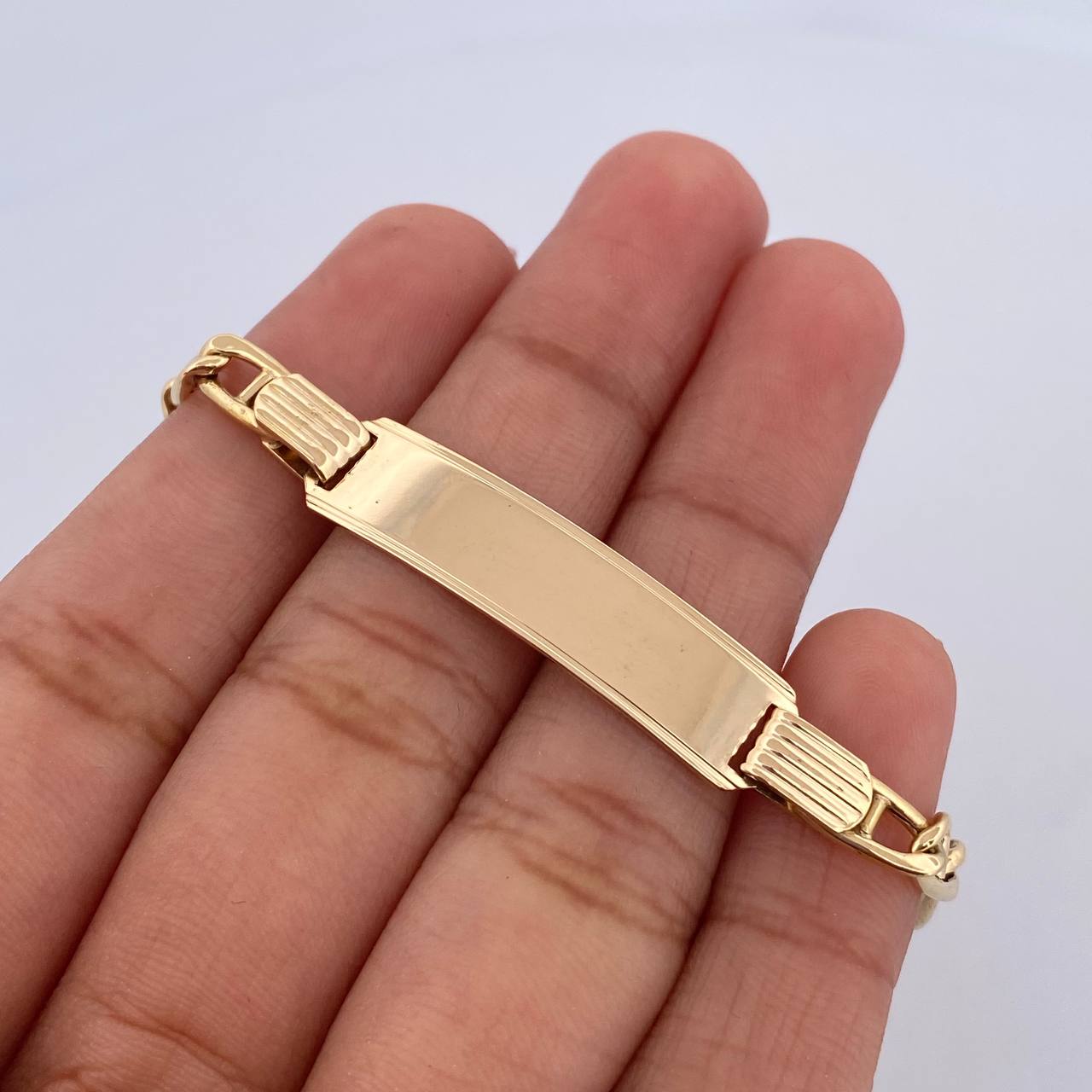 Flat Mariner Bracelet 8.3gr / 21.8cm / 4.4mm Curved Rectangular Plate Yellow Gold +3 18K &