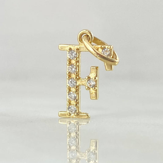 Dije Letra F Silueta 0.85gr / 2cm / Oro 18K