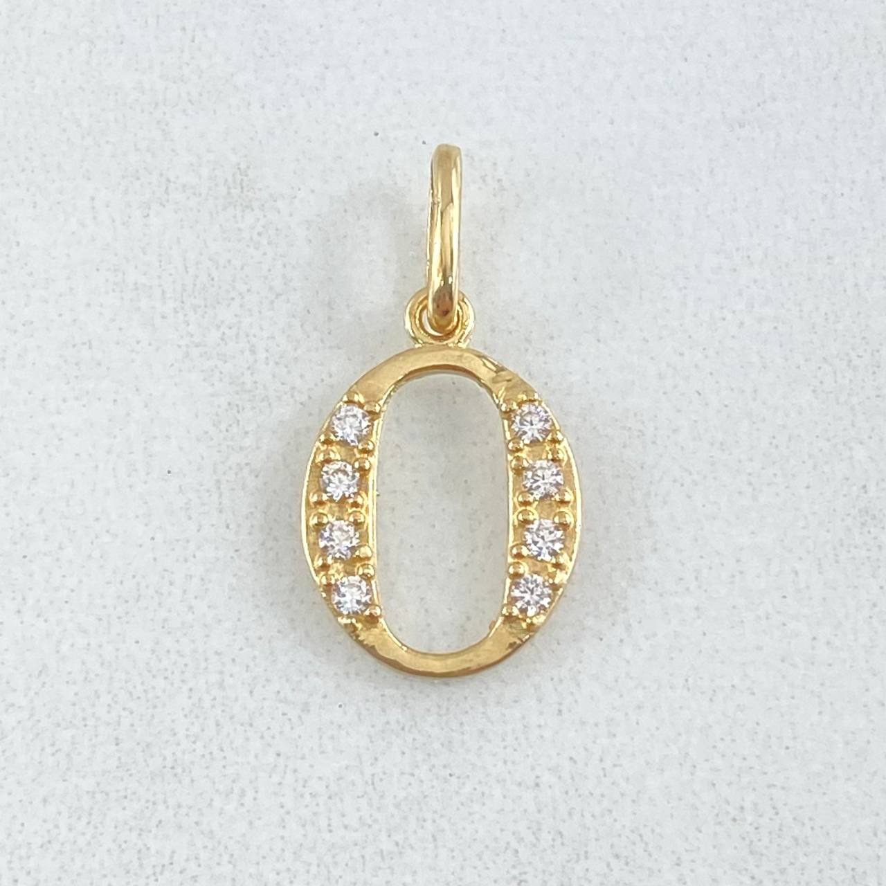 Dije Letra O Silueta 0.85gr / 2cm / Oro 18K