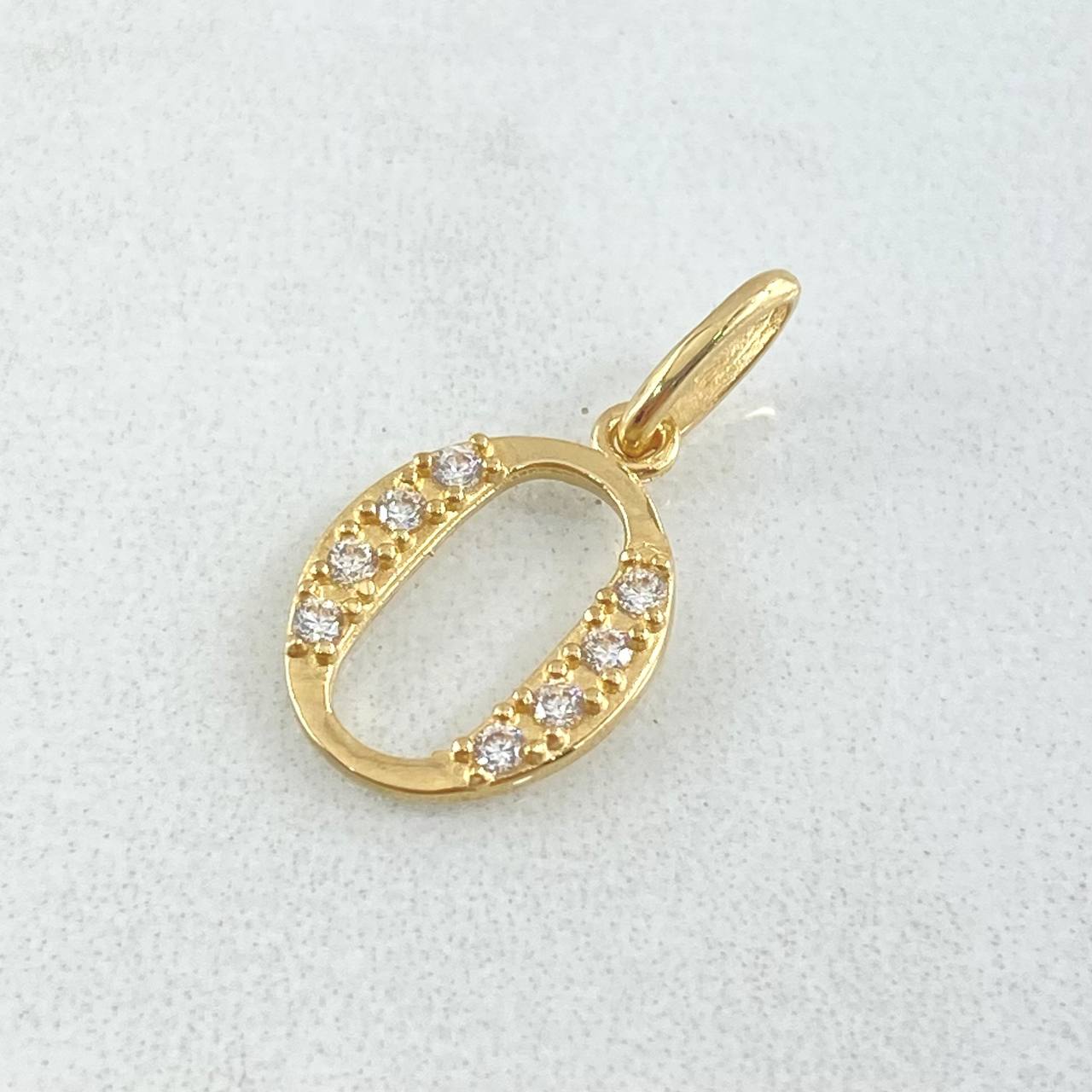 Dije Letra O Silueta 0.85gr / 2cm / Oro 18K