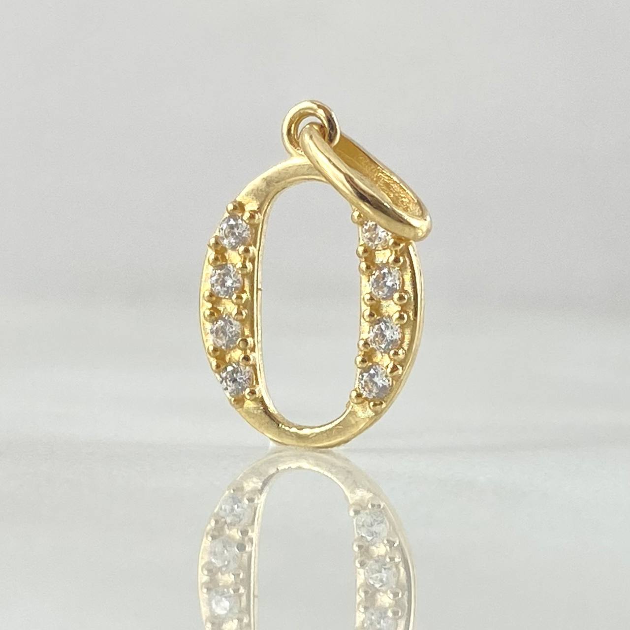 Dije Letra O Silueta 0.85gr / 2cm / Oro 18K