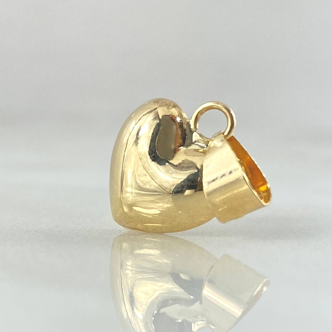 Pendant 0.7gr / 1.8cm / 18K Gold
