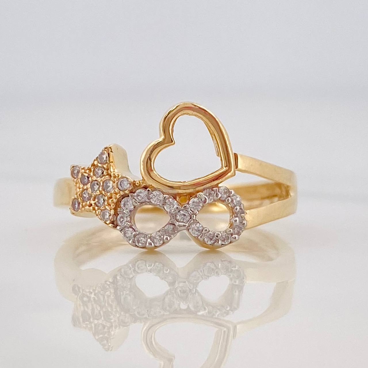 Anillo Figuras 2.75g / T5 3/4 Dos Oros Amarillo Blanco 18K