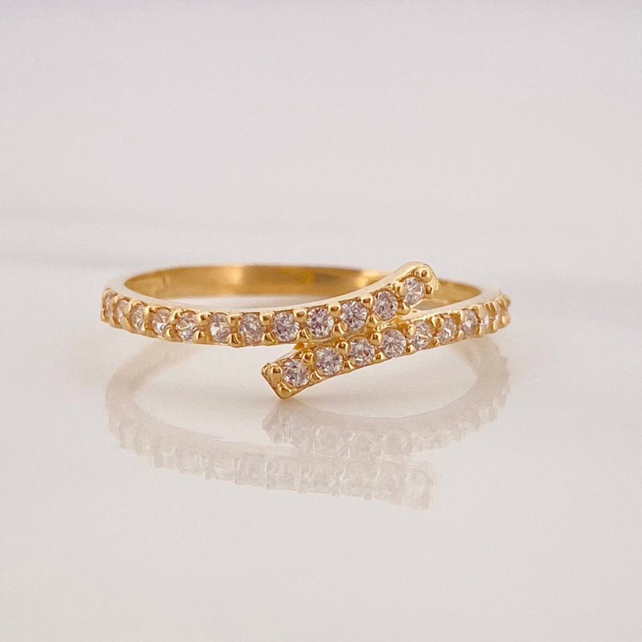 Anillo Lineas Cruzadas 1.25g / T6 1/4 Oro Amarillo 18K