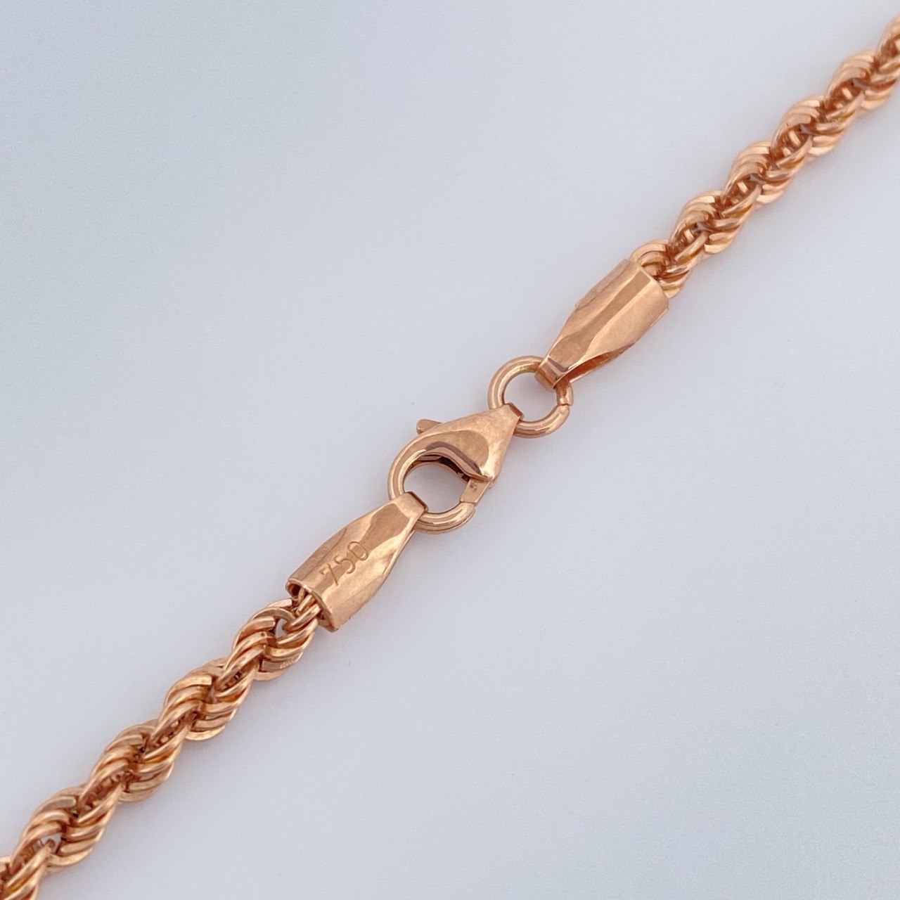 Cadena Lazo 4.9gr / 23 1/2 in / Oro Rosa +3 18K &