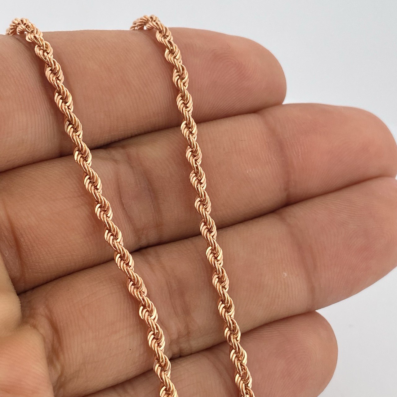 Cadena Lazo 4.9gr / 23 1/2 in / Oro Rosa +3 18K &