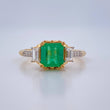 Emerald Green Throne Ring 4.45gr / Size 7 1/2 / Two-tone Yellow White 18K Gold &